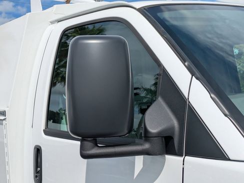 New 2025 Chevrolet Express 3500 w/ Power Convenience Package image 12