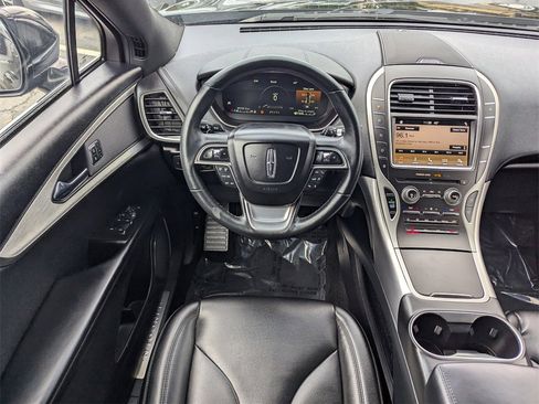 Used 2019 Lincoln Nautilus FWD image 7