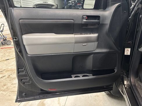 Used 2012 Toyota Tundra 4x4 Double Cab w/ SR5 Pkg image 7