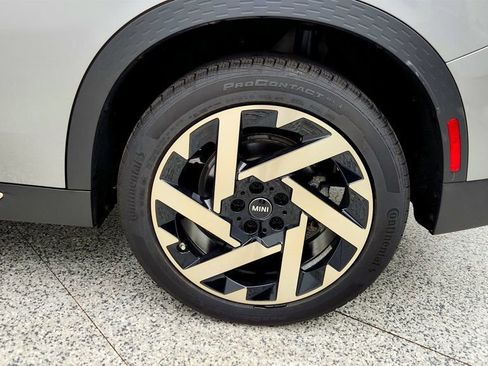 Used 2025 MINI Cooper Countryman S w/ Comfort Package Max image 9