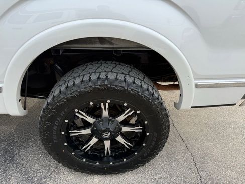 Used 2012 Ford F150 Platinum image 28