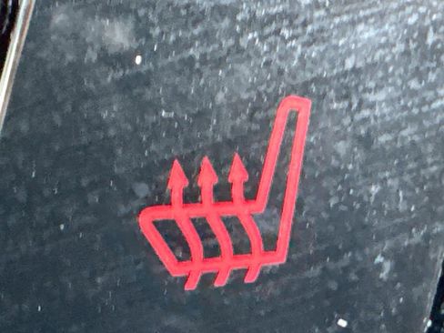 Used 2021 Ford Explorer Limited image 22