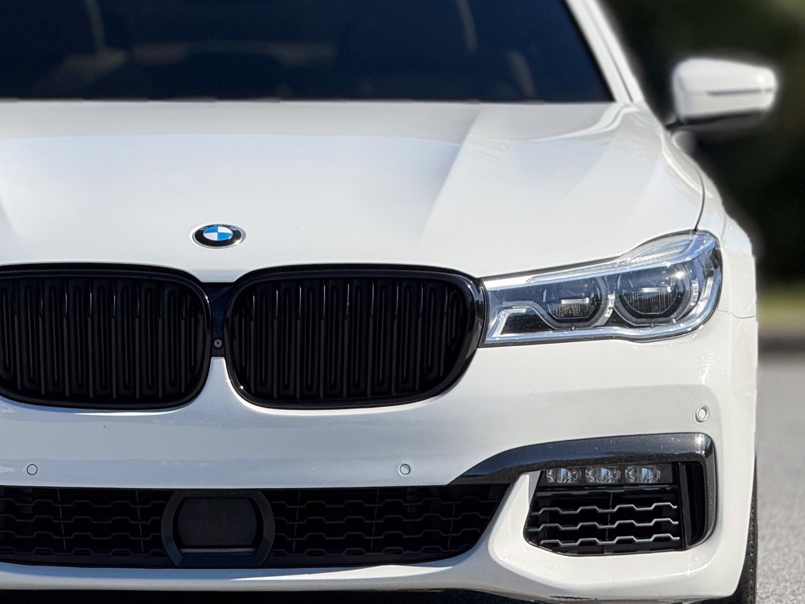 Used 2018 BMW 750i RWD image 15