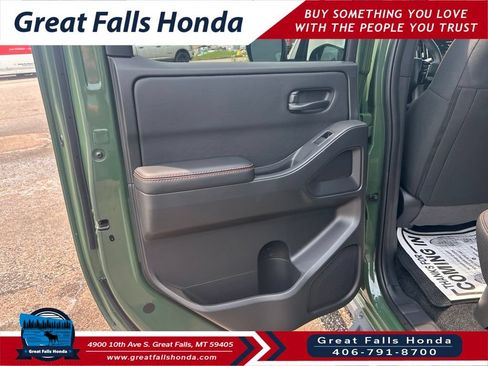 Used 2026 Nissan Frontier PRO-4X w/ Tow Package AWD/4WD image 19