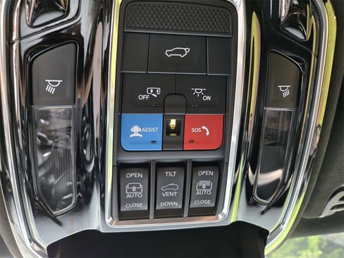 Used 2024 Jeep Grand Wagoneer Series III w/ Rear Seat Video Group 1 image 39