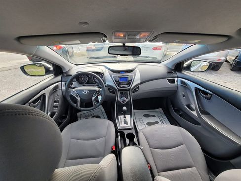 Used 2013 Hyundai Elantra GLS w/ Preferred Pkg image 16