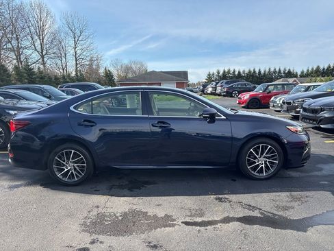 Used 2016 Lexus ES 350 w/ Luxury Package w/Wood Trim image 2