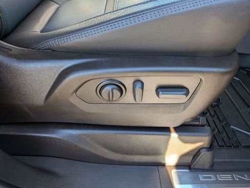 Certified 2023 GMC Sierra 2500 Denali image 30