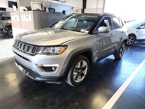 Used 2019 Jeep Compass Limited image 2