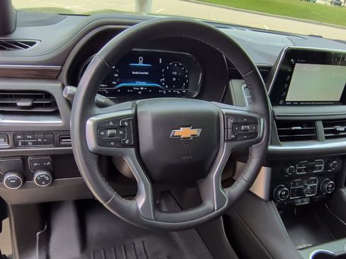 Used 2023 Chevrolet Tahoe LT w/ Luxury Package RWD image 18