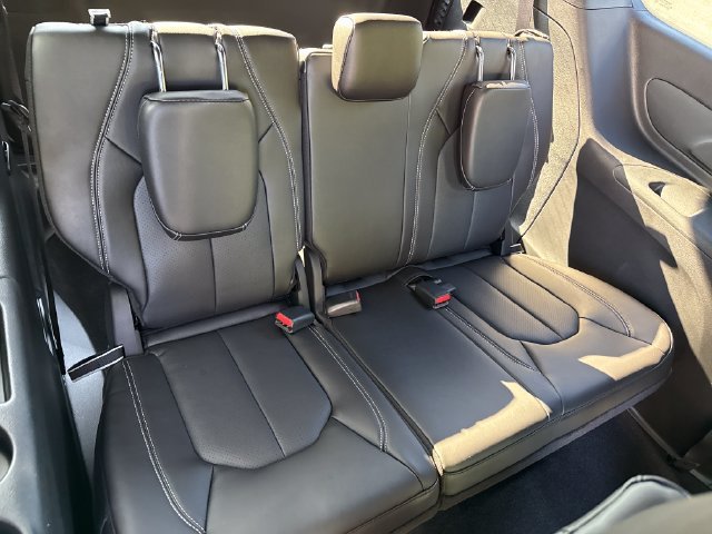New 2027 Chrysler Pacifica Select AWD/4WD image 22
