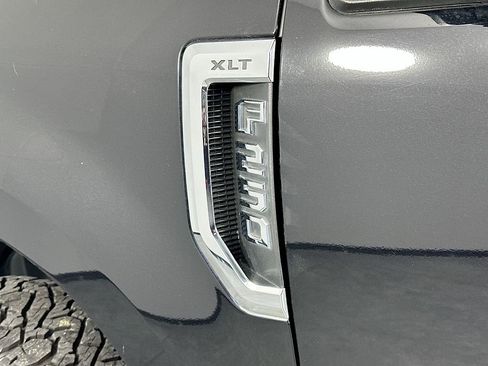 Used 2020 Ford F250 XLT w/ XLT Premium Package AWD/4WD image 27