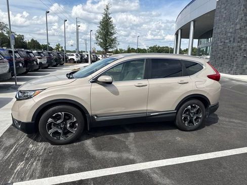 Used 2019 Honda CR-V Touring image 2