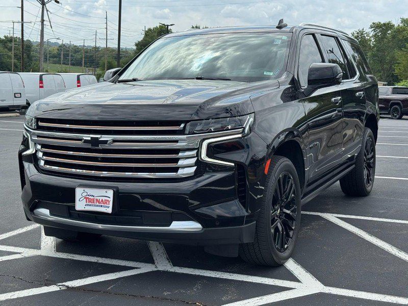 Used 2022 Chevrolet Tahoe High Country w/ Premium Package AWD/4WD image 8