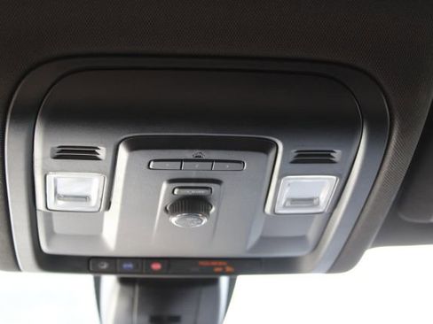 Used 2022 GMC Yukon XL SLT RWD image 21
