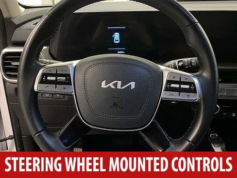 Used 2025 Kia Telluride S FWD image 9