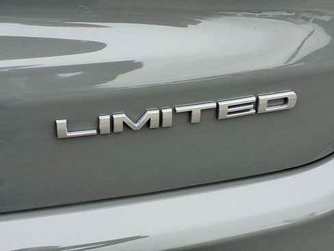 Certified 2023 Jeep Compass Limited w/ Elite Group AWD/4WD image 11