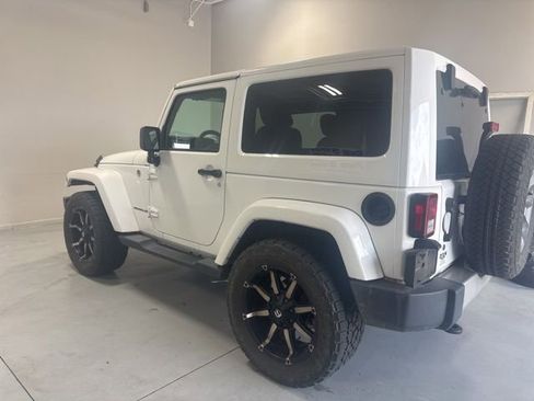Used 2017 Jeep Wrangler Sahara w/ Connectivity Group image 7