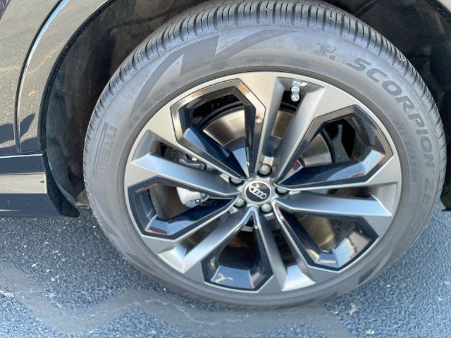 Used 2025 Audi Q7 3.0T Prestige w/ Prestige Package AWD/4WD image 8