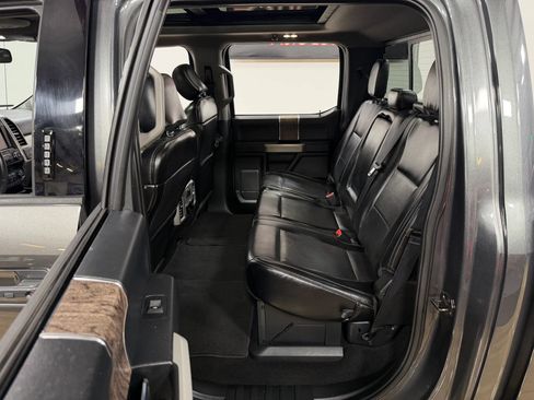 Used 2019 Ford F350 Lariat w/ Lariat Ultimate Package AWD/4WD image 16