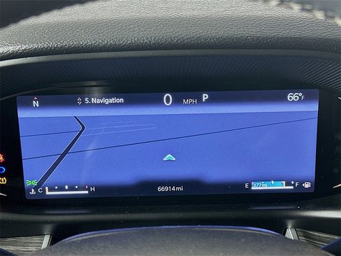 Used 2024 Jeep Wagoneer L Series II w/ Flexible Seating Group image 15