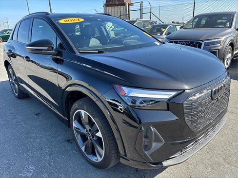 Used 2024 Audi Q4 e-tron Premium Plus w/ Premium Plus image 2