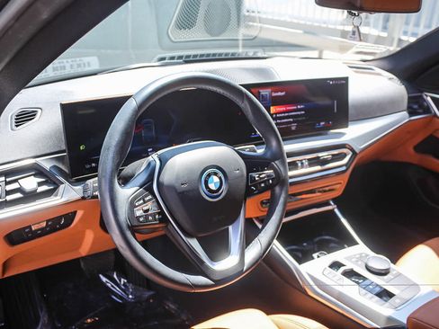 Used 2023 BMW i4 eDrive35 RWD image 15