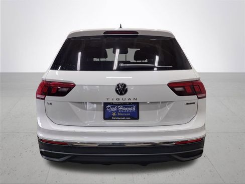 Certified 2024 Volkswagen Tiguan SE image 13