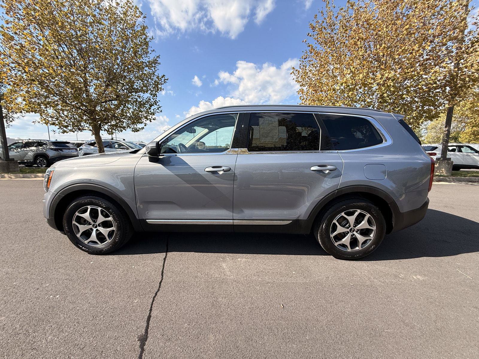 Used 2020 Kia Telluride EX AWD/4WD image 8