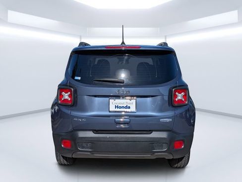 Used 2022 Jeep Renegade Latitude image 4
