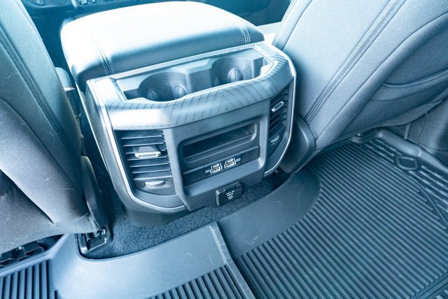 Used 2025 RAM 1500 Big Horn AWD/4WD image 36