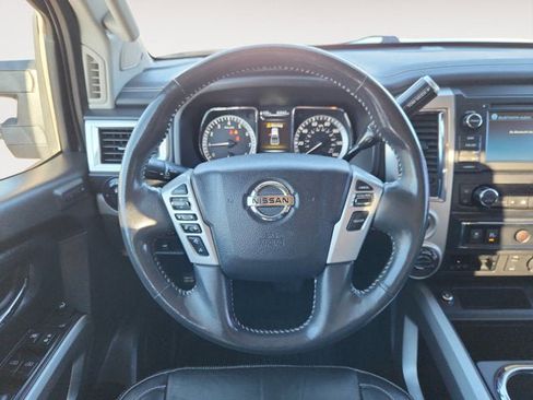 Used 2018 Nissan Titan PRO-4X w/ Pro-4x Convenience Package image 12