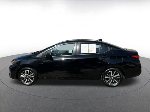 Used 2025 Nissan Versa SV FWD image 4