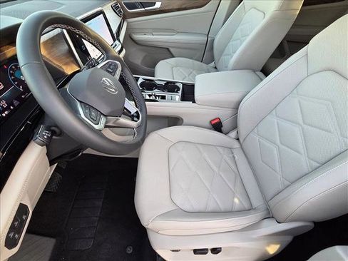 New 2026 Volkswagen Atlas SE image 4
