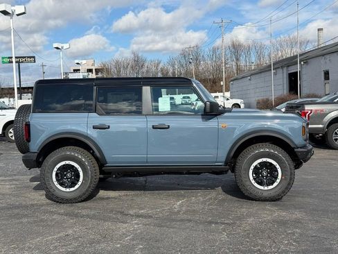 New 2025 Ford Bronco Badlands w/ Sasquatch Package image 2