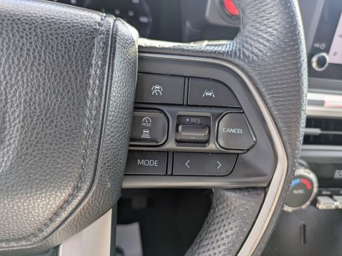 Used 2024 Toyota Tacoma TRD Off-Road image 19