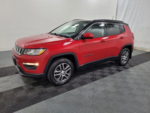 Used 2020 Jeep Compass Latitude AWD/4WD image 2