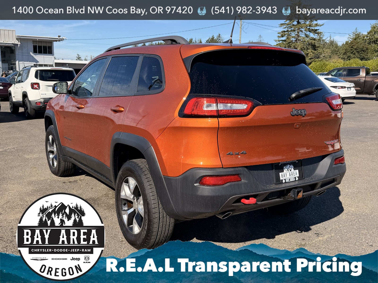Used 2016 Jeep Cherokee Trailhawk w/ Leather Interior Group AWD/4WD image 9