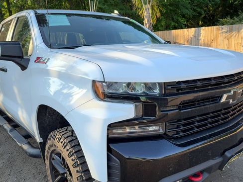 Used 2019 Chevrolet Silverado 1500 LT Trail Boss AWD/4WD image 2