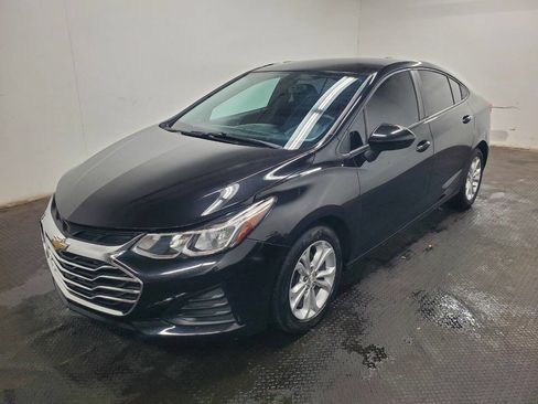 Used 2019 Chevrolet Cruze LS w/ LS Convenience Package image 1