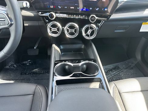 New 2026 Chevrolet Blazer EV LT AWD/4WD image 11