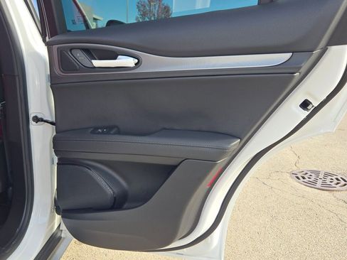 New 2025 Alfa Romeo Stelvio Sprint image 12