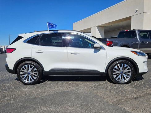 Certified 2020 Ford Escape Titanium image 4