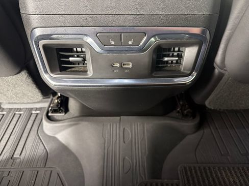 Used 2023 GMC Sierra 1500 Denali Ultimate AWD/4WD image 18