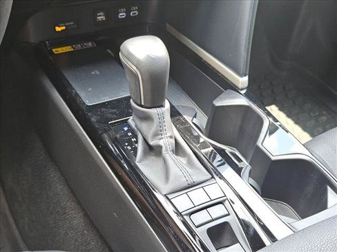 Used 2025 Toyota Camry XSE FWD image 14