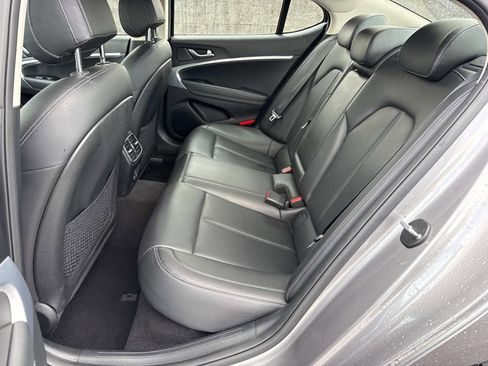 Used 2023 Genesis G70 2.0T image 28