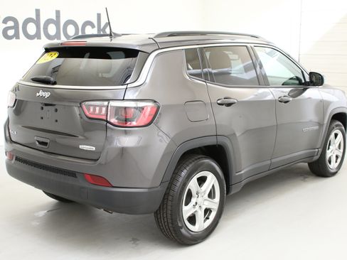 Used 2023 Jeep Compass Latitude w/ Convenience Group AWD/4WD image 10