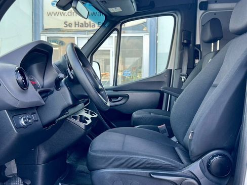 Used 2024 Mercedes-Benz Sprinter 3500 image 15