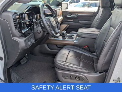 Used 2024 Chevrolet Silverado 1500 High Country RWD image 9