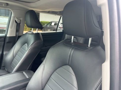 Used 2024 Toyota Highlander XLE image 8